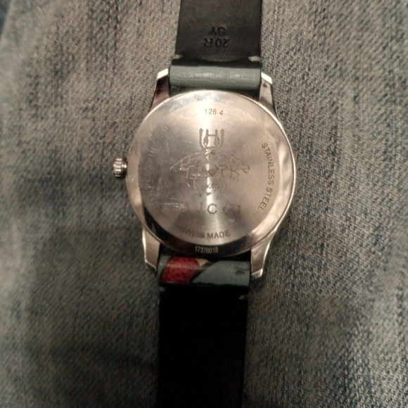 Gucci Kingsnake Watch in teal. - Picture 1 of 4